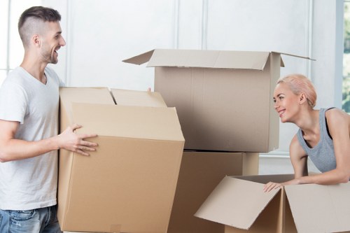 Moving truck service for flats and houses in Ilford
